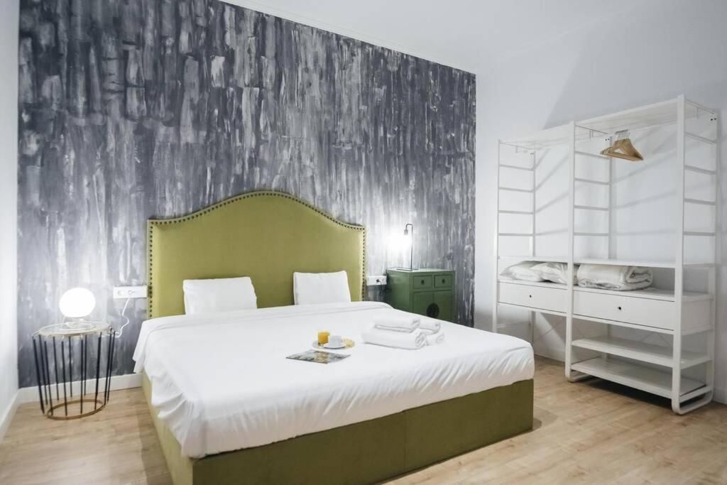 Apartamentos Plaza De Pedro Zerolo III Madrid Exterior foto