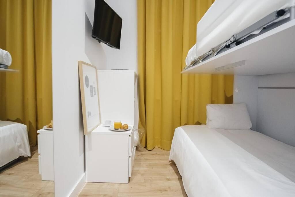 Apartamentos Plaza De Pedro Zerolo III Madrid Exterior foto